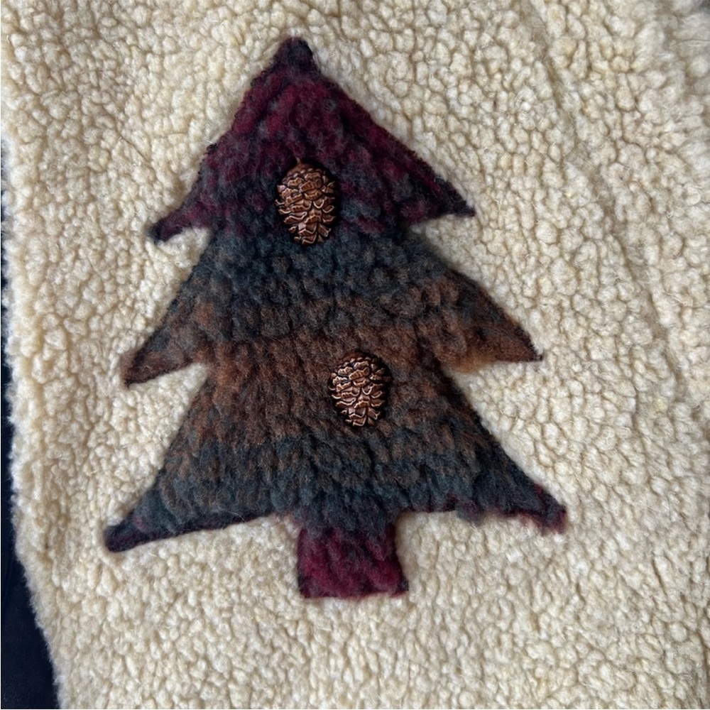 Tasha Polizzi Fleece Vest with Nature Patches XL - Picture 3 of 7